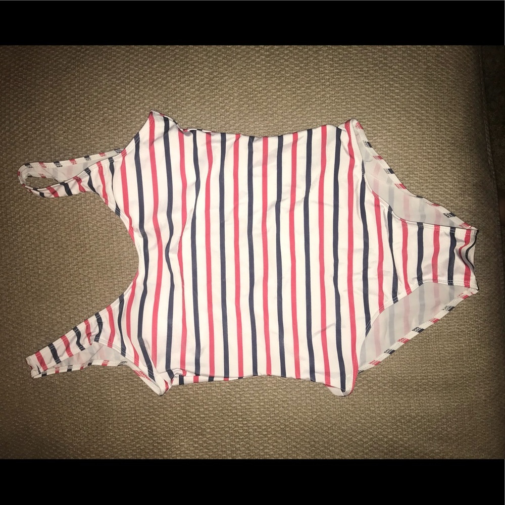 never worn Romwe one piece swimsuit